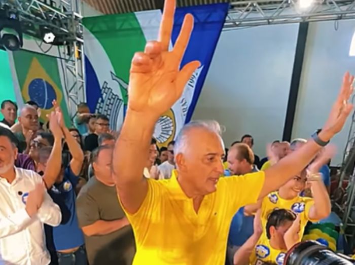 Carlos Augusto se aproxima da vitória em Rio das Ostras com 49% dos votos em nova pesquisa