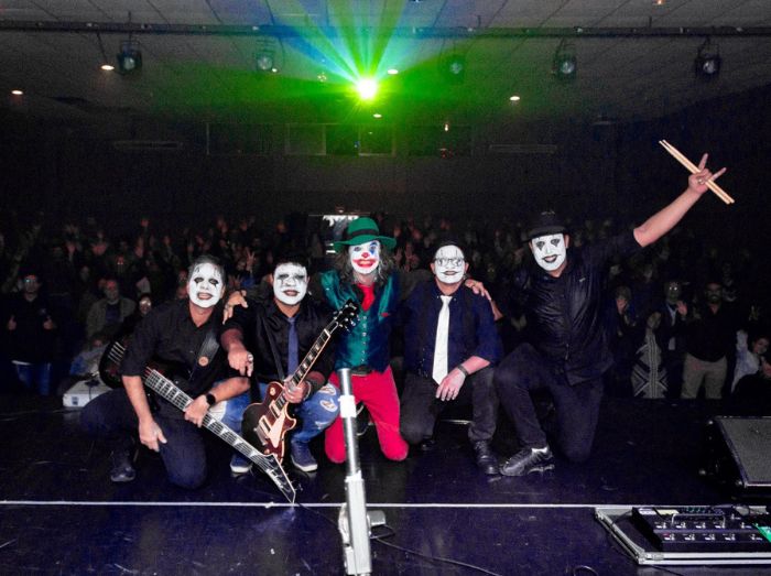 Sucesso no Soul da Casa 2023, banda Joker se apresenta no Plaza Rio das Ostras