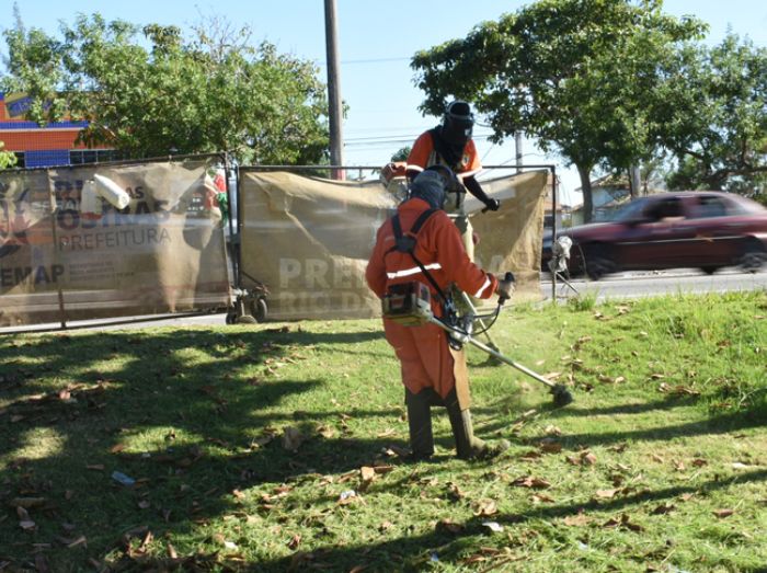 Rio das Ostras pode ficar sem serviço de limpeza pública por atraso no pagamento