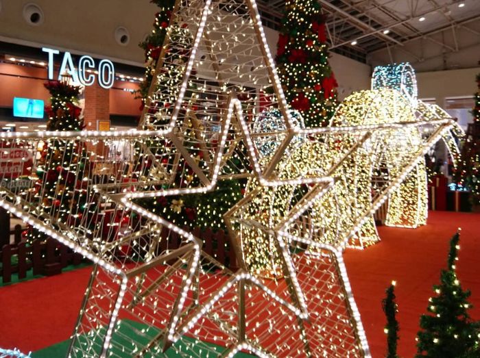 Chegada de Papai Noel nesse sábado, 9, marca abertura do Natal no Shopping Plaza Macaé