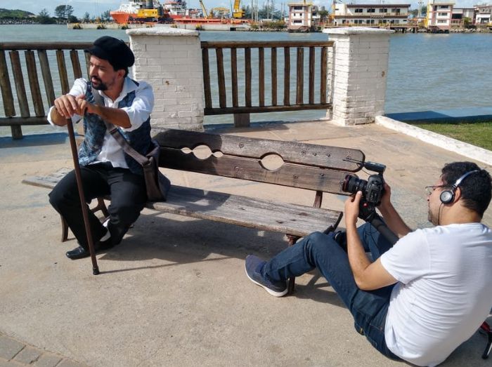 Artista de Macaé estreia espetáculo “O Poetube” no Teatro Firjan SESI da cidade