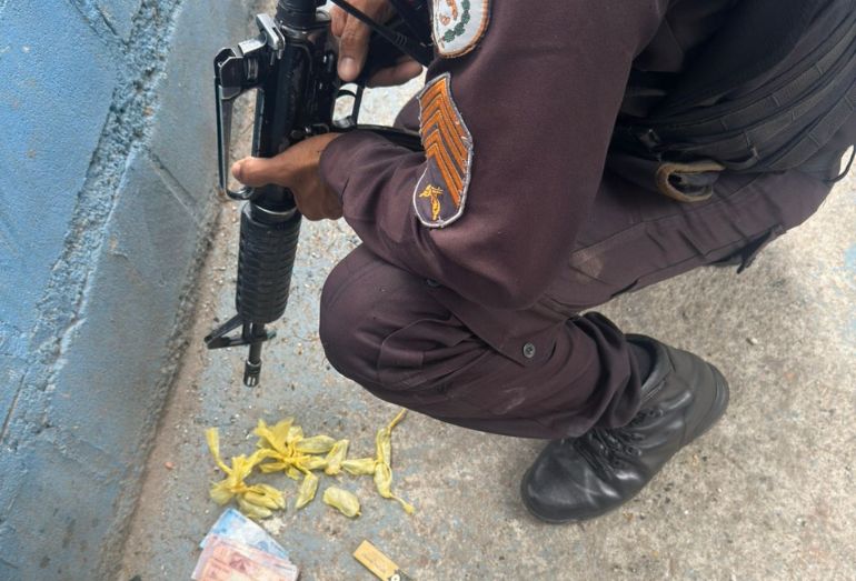 PM detém menores com drogas em Macaé