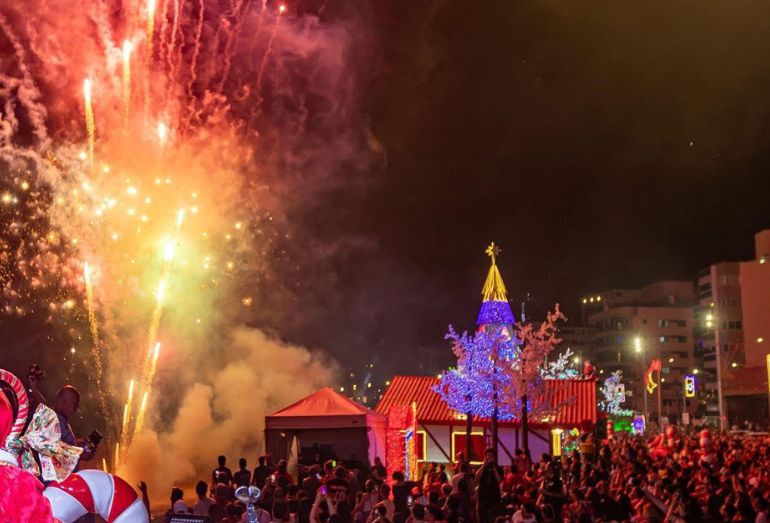 Natal em Macaé: Vila do Papai Noel une famílias em clima de festa