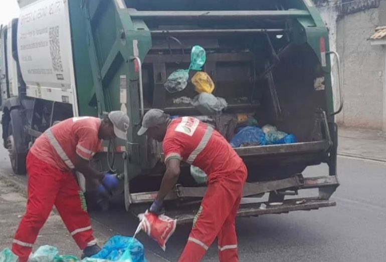 Serviço de coleta de lixo é suspenso em Rio das Ostras após greve de funcionários