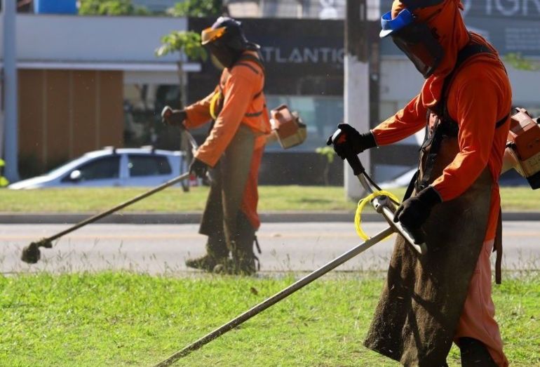 Rio das Ostras recebe ações de manutenção e limpeza pública nessa semana