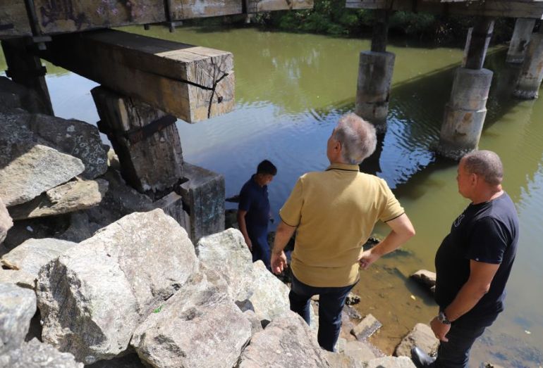 Ponte de Madeira, em Rio das Ostras, começou a receber esperadas obras de manutenção