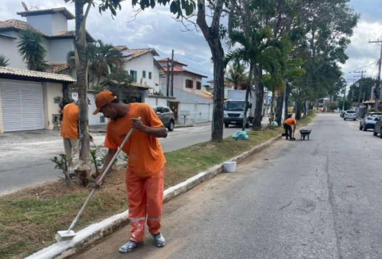 Rio das Ostras mantém cronograma de ações de manutenção e recuperação de vias da cidade