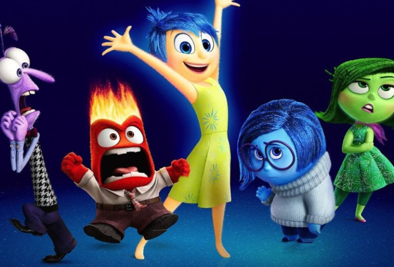 Distrito de Rio das Ostras recebe projeto Cine Tela com filme Divertida Mente