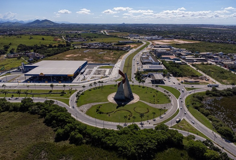 Macaé é a cidade brasileira que mais gerou vagas por habitante em julho