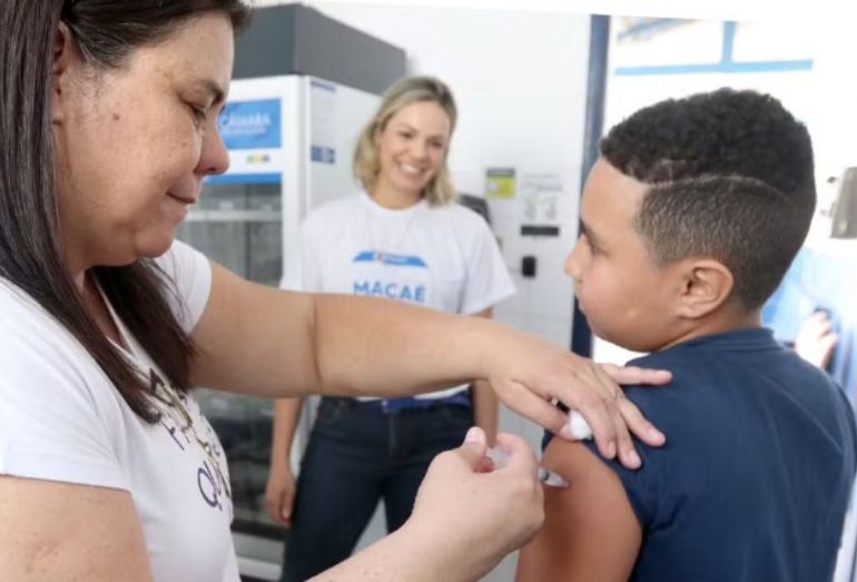 Calçadão da Rui Barbosa recebe ação de imunização contra HPV neste sábado