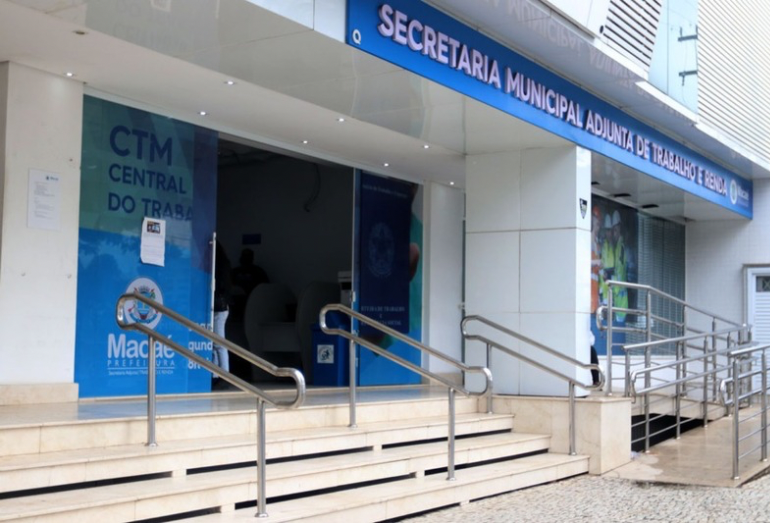 Macaé tem vagas abertas para diversos setores; veja como se candidatar