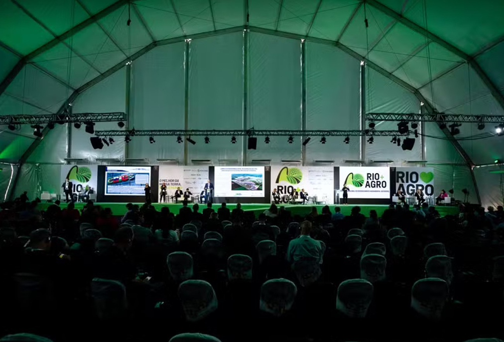 Macaé marca presença em fórum internacional sobre desenvolvimento agroambiental