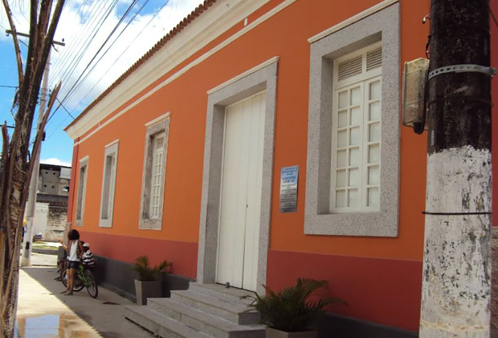 Exposição de artistas locais no CCC valoriza cultura indígena de Silva Jardim