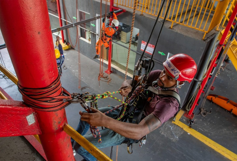 Cursos gratuitos impulsionam formação para o setor offshore em Macaé