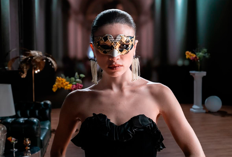 GIULIA BE chega com nova fase e muito desejo em “delícia proibida”