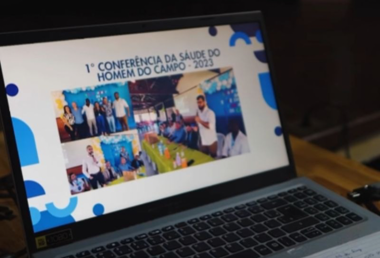 Evento no teatro reforça cuidado com a saúde do homem do campo em Silva Jardim