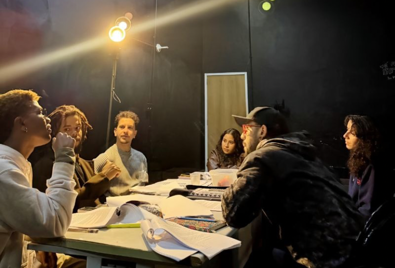 Teatro de Rio das Ostras recebe espetáculo autoral de premiado diretor da cidade