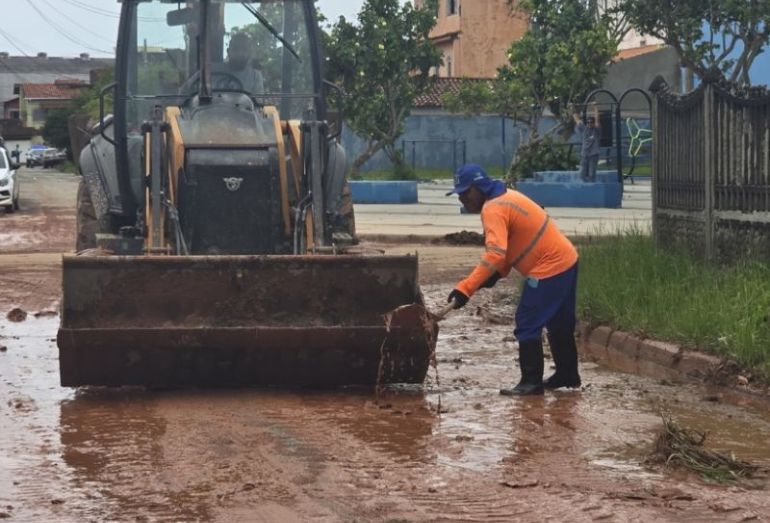 Chuvas fortes teriam causado problemas em 20 bairros de Rio das Ostras