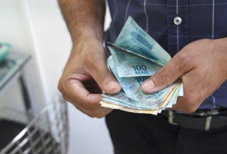 Rio das Ostras inicia pagamento de terceirizados de empresa que descumpriu contrato com o município