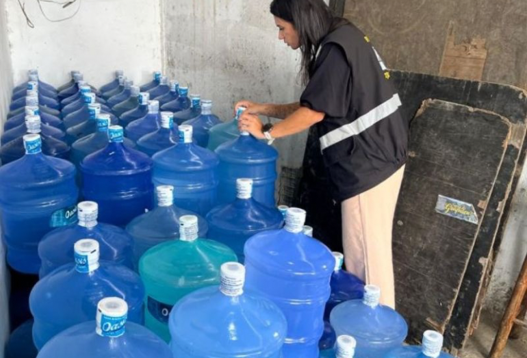 Aumento do preço do galão de água leva Procon de volta às ruas em Rio das Ostras