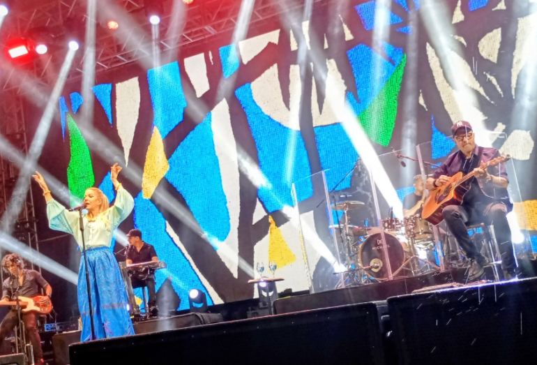 Sesc Verão 2026 leva grande público ao show de Paula Toller em Macaé