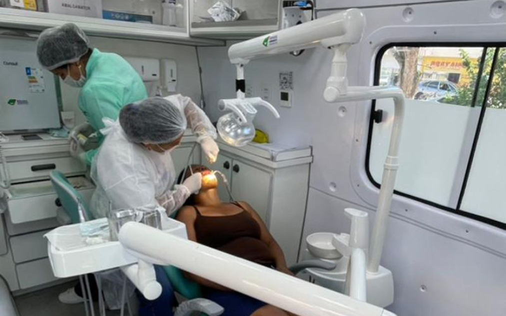 Ações levam atendimento de saúde para áreas afetadas pelas chuvas na serra de Macaé