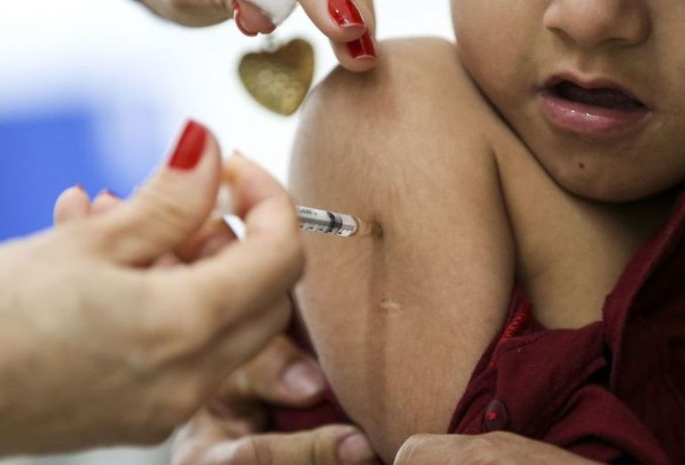 Rio das Ostras disponibiliza 12 unidades de saúde para vacinação contra o sarampo