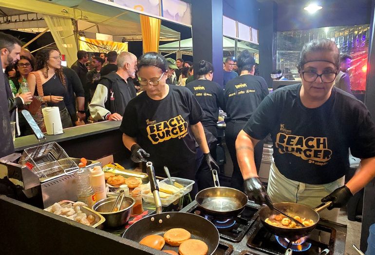 Maior festival de hambúrgueres da região termina neste domingo em Macaé