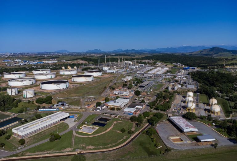 Construção civil, offshore e hotelaria impulsionam novas contratações em Macaé