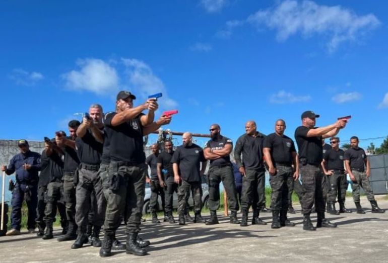 Guardas municipais de Rio das Ostras recebem qualificação no uso de armas e outras ações