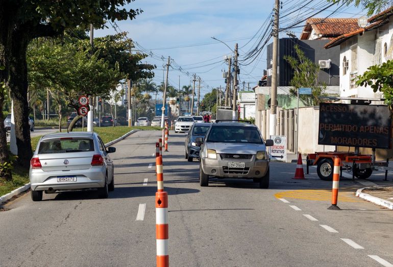 Avenida Atlântica em Macaé tem bloqueio para realização do Beach Burguer