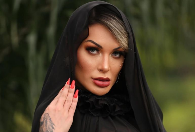 Andressa Urach termina casamento após marido abrir conta em plataforma adulta