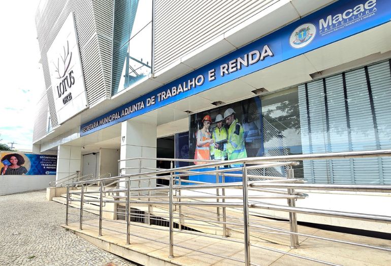 Macaé abre a semana com 913 vagas de emprego em diversas áreas