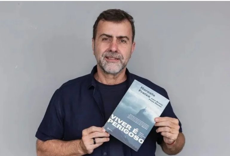 Marcelo Freixo visita cidades da região para lançamento de livro nessa quinta, 25