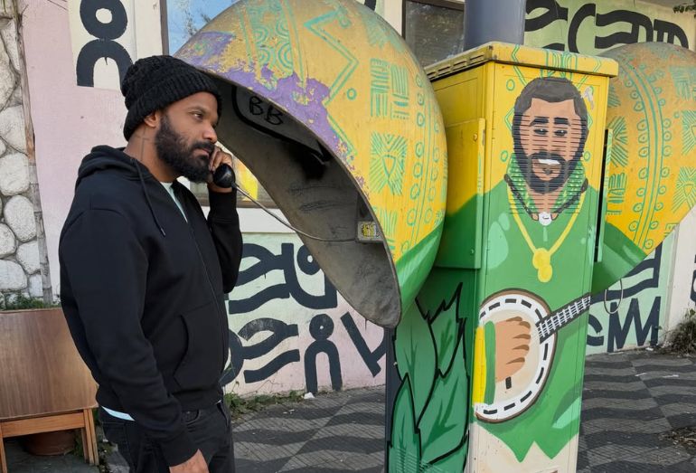 “Tem telefone no céu?”: Arlindinho homenageia e faz promessa ao pai