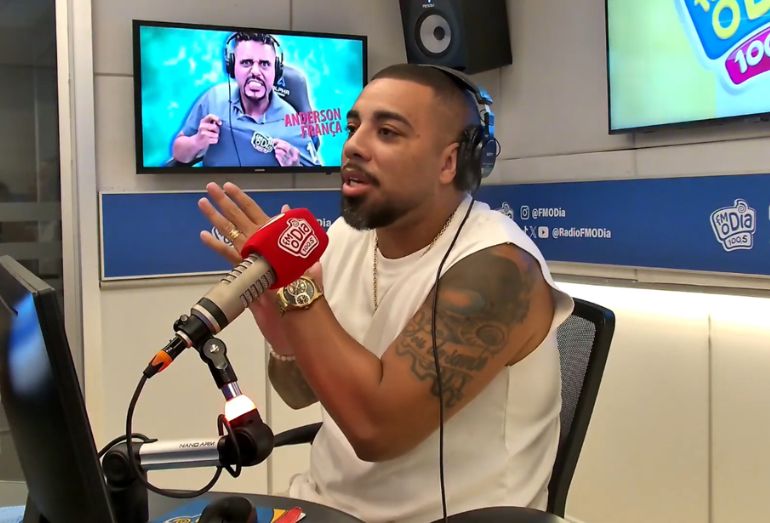 Bernini revela como passado de produtor moldou sua carreira no pagode