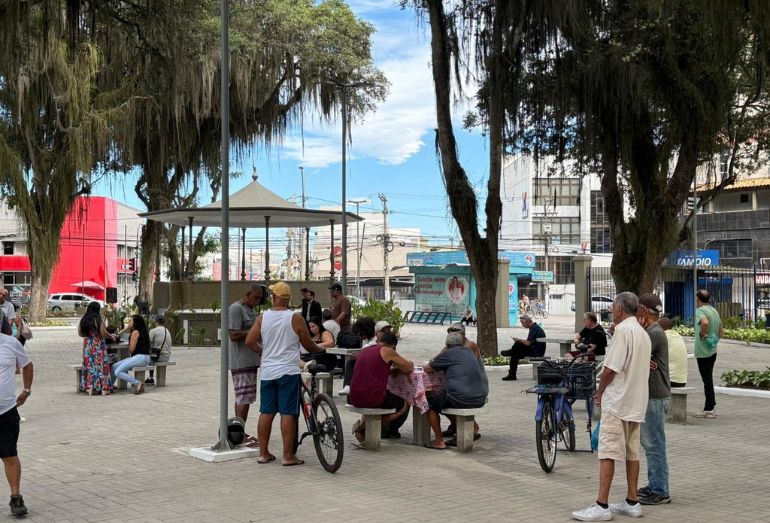 Coreto da Praça Veríssimo de Mello receberá aulas de violão e cavaquinho
