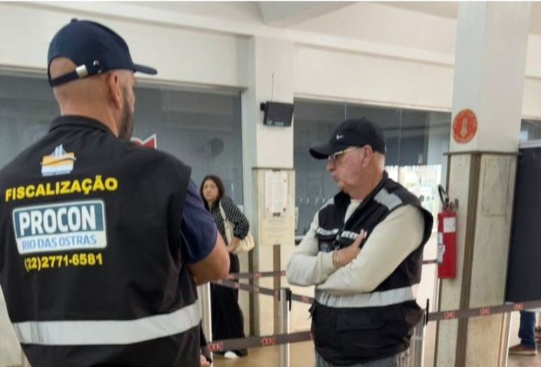 Procon de Rio das Ostras encontra irregularidades em posto rodoviário no Centro