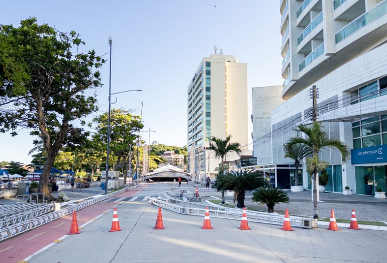 Macaé recebe espetáculo gratuito de motos com muita adrenalina na Imbetiba