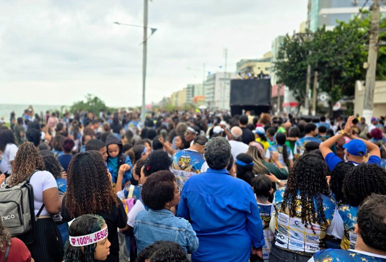 Marcha para Jesus leva fé, música e esperança às ruas de Macaé