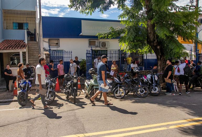 Macaé busca ampliar qualificação profissional para atender demanda por mão de obra