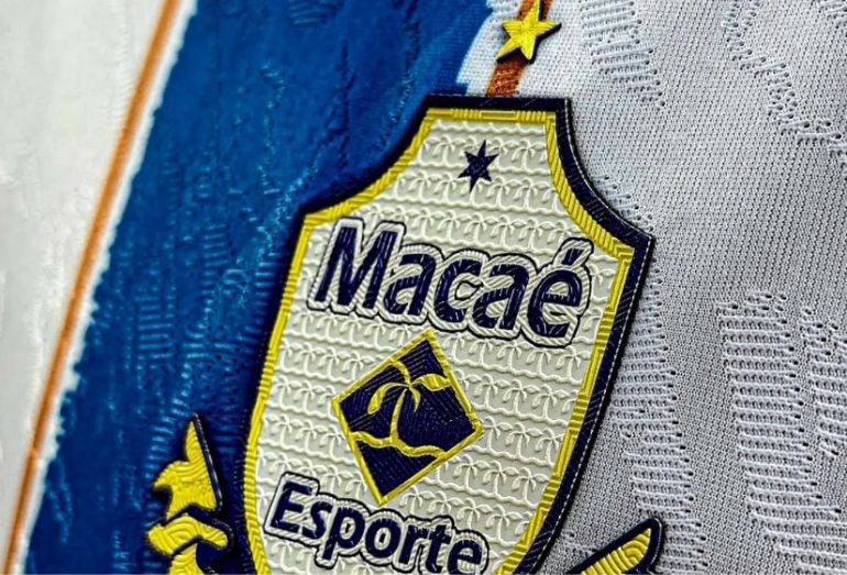 Nova camisa do Macaé Esporte entra em pré-venda antes do lançamento oficial