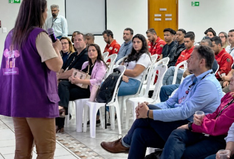 Macaé intensifica orientações sobre violência contra a mulher durante o Agosto Lilás