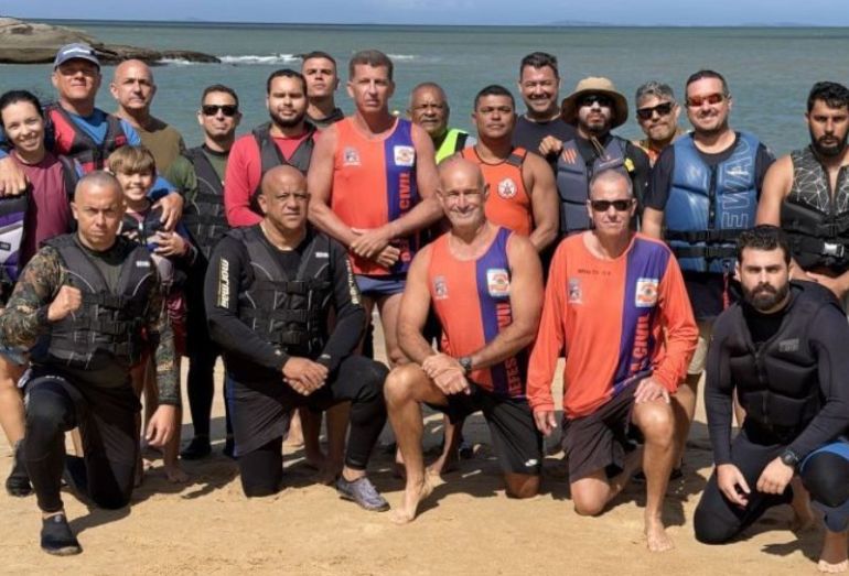 Pilotos de moto aquática recebem treinamento da Defesa Civil em Rio das Ostras