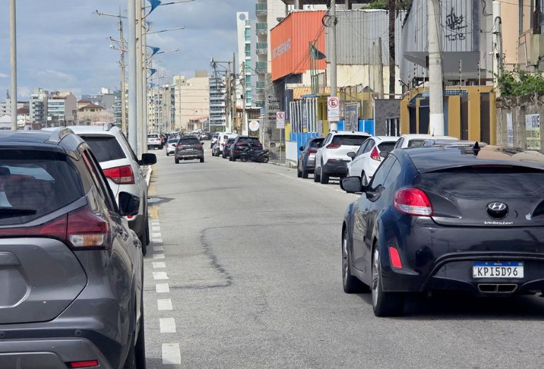 Avenida Atlântica terá bloqueio parcial neste domingo; veja o trecho afetado