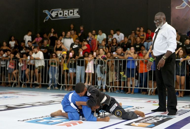 X Force Top Fight reúne atletas em competição no Ginásio de Macaé
